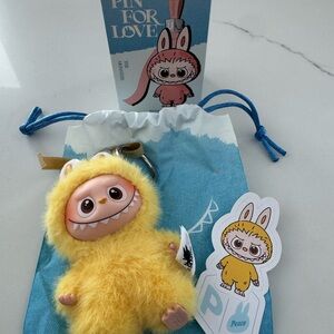 Pin for love labubu P